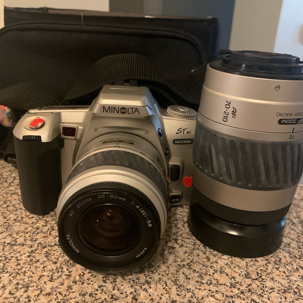 Minolta Maxxum Camera